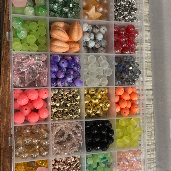 Multi-Color Bead Organizer Box - Picture 1 of 5